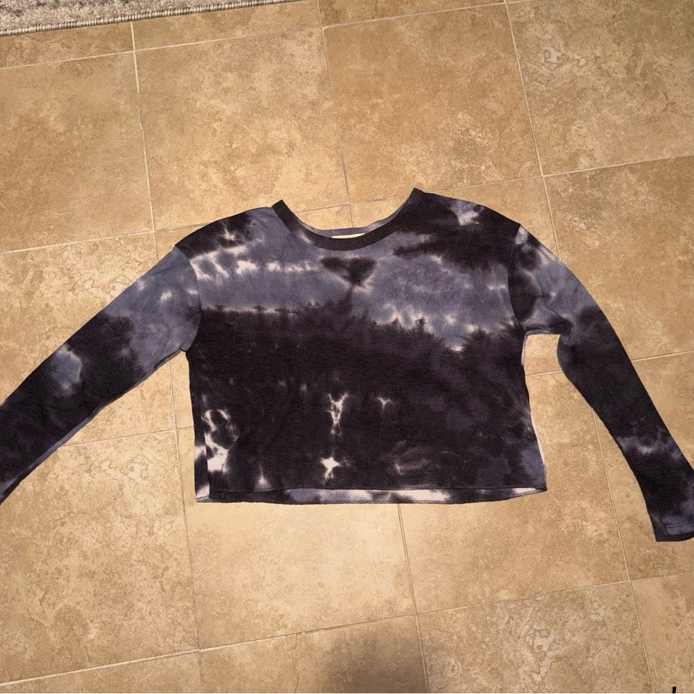 Tie-Dye Long Sleeve Crop Top